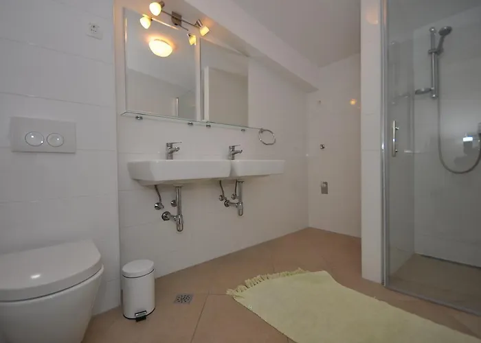 Rose Apartment